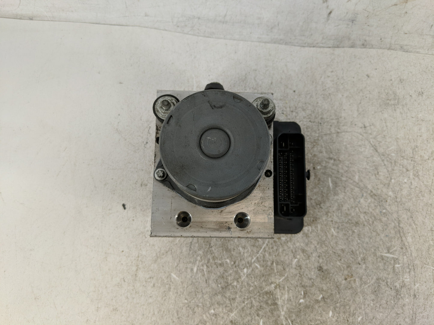 2015 Jeep Cherokee ABS Pump Control Module Replacement P/N:0265956137 2265106455, 031 1151 Fits OEM Used Auto Parts - Oemuse