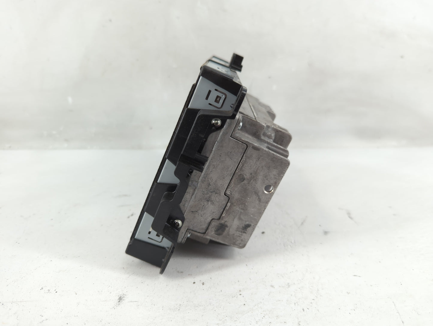 2015 Jeep Cherokee Radio AM FM Cd Player Receiver Replacement P/N:68238519AG Fits OEM Used Auto Parts - Oemusedautoparts1.co