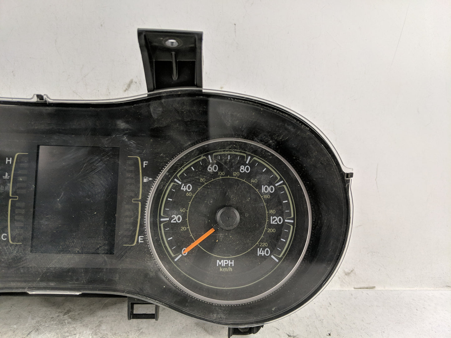 2015 Jeep Cherokee Instrument Cluster Speedometer Gauges Fits OEM Used Auto Parts - Oemusedautoparts1.com