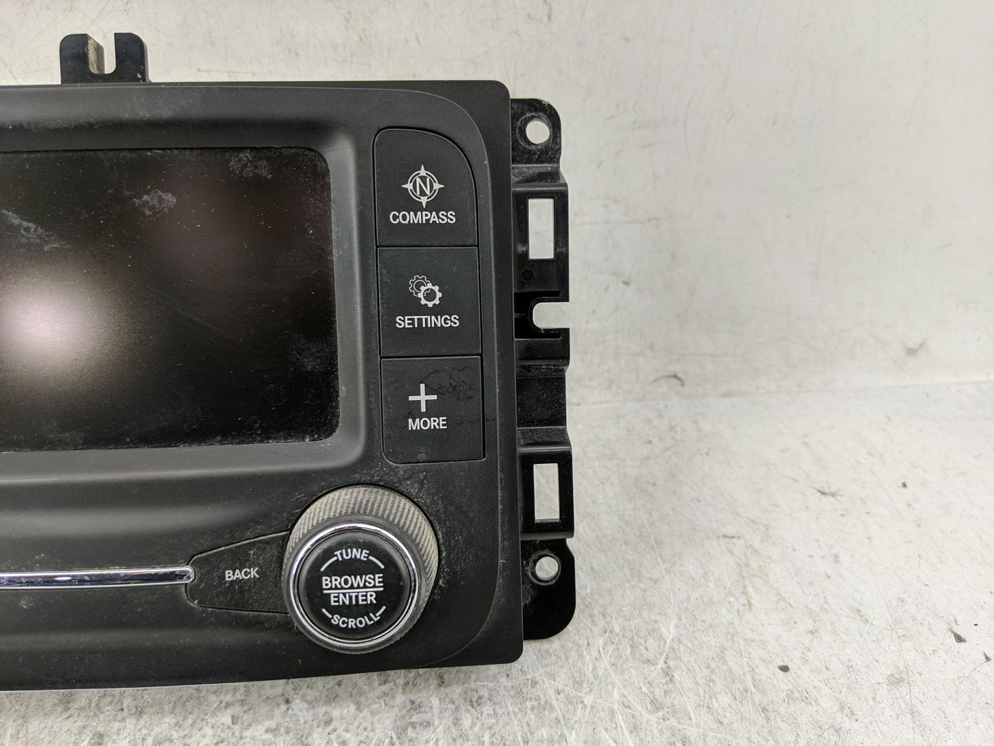 2015 Jeep Cherokee Radio AM FM Cd Player Receiver Replacement P/N:P68237066AD Fits OEM Used Auto Parts - Oemusedautoparts1.c