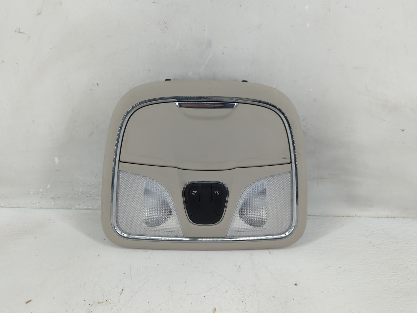 2015 Jeep Cherokee Overhead Roof Console - Oemusedautoparts1.com