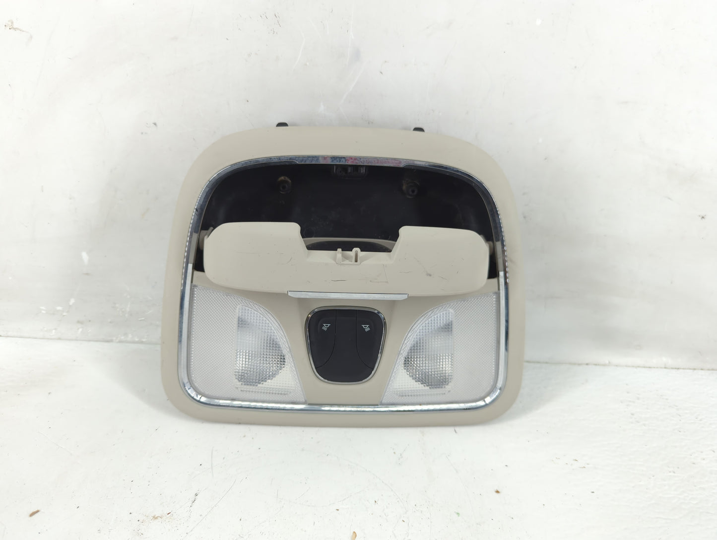 2015 Jeep Cherokee Overhead Roof Console - Oemusedautoparts1.com