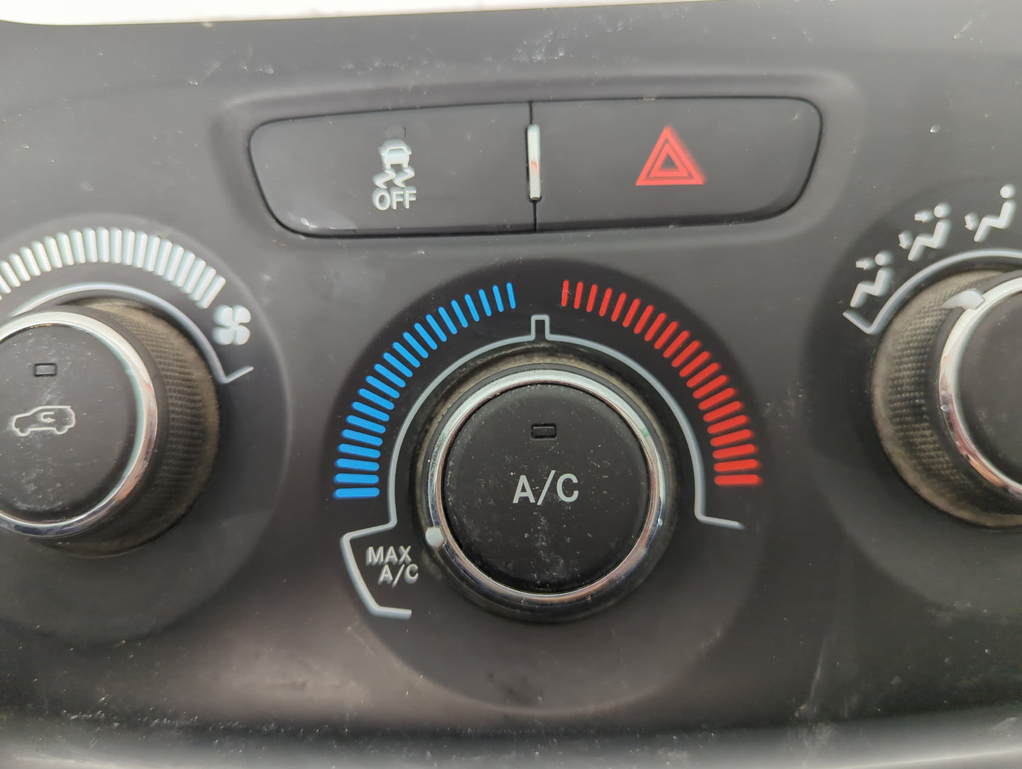 2015-2018 Jeep Cherokee Climate Control Module Temperature AC/Heater Replacement P/N:P5VC84DX9AB Fits Fits 2015 2016 2017 20