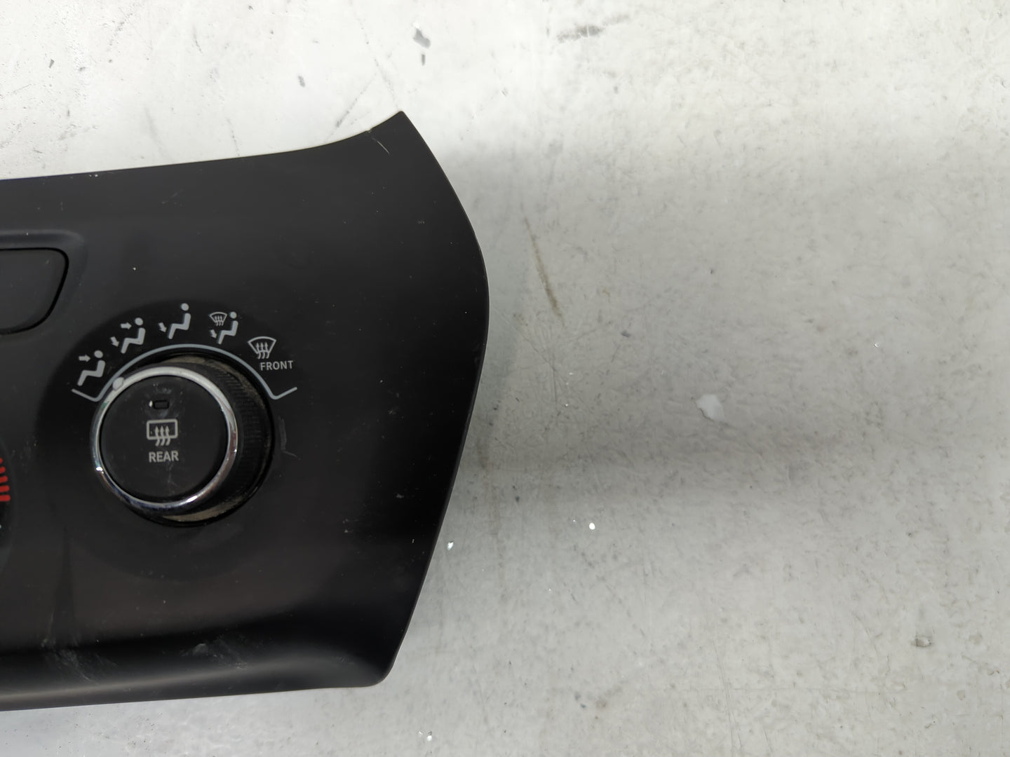 2015-2018 Jeep Cherokee Climate Control Module Temperature AC/Heater Replacement P/N:P5VC84DX9AB Fits Fits 2015 2016 2017 20