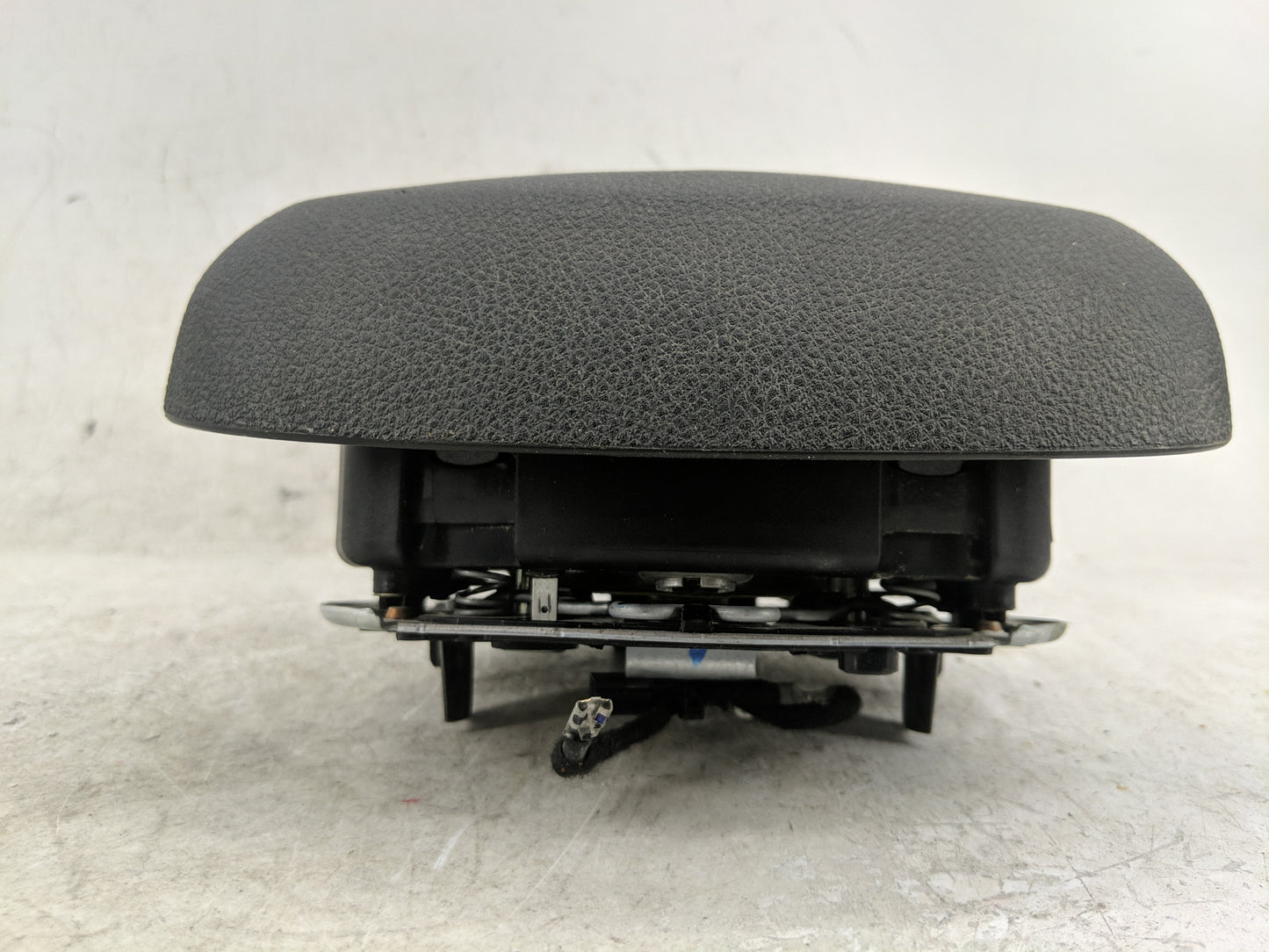 2014-2018 Jeep Cherokee Air Bag Driver Left Steering Wheel Mounted - Oemusedautoparts1.com