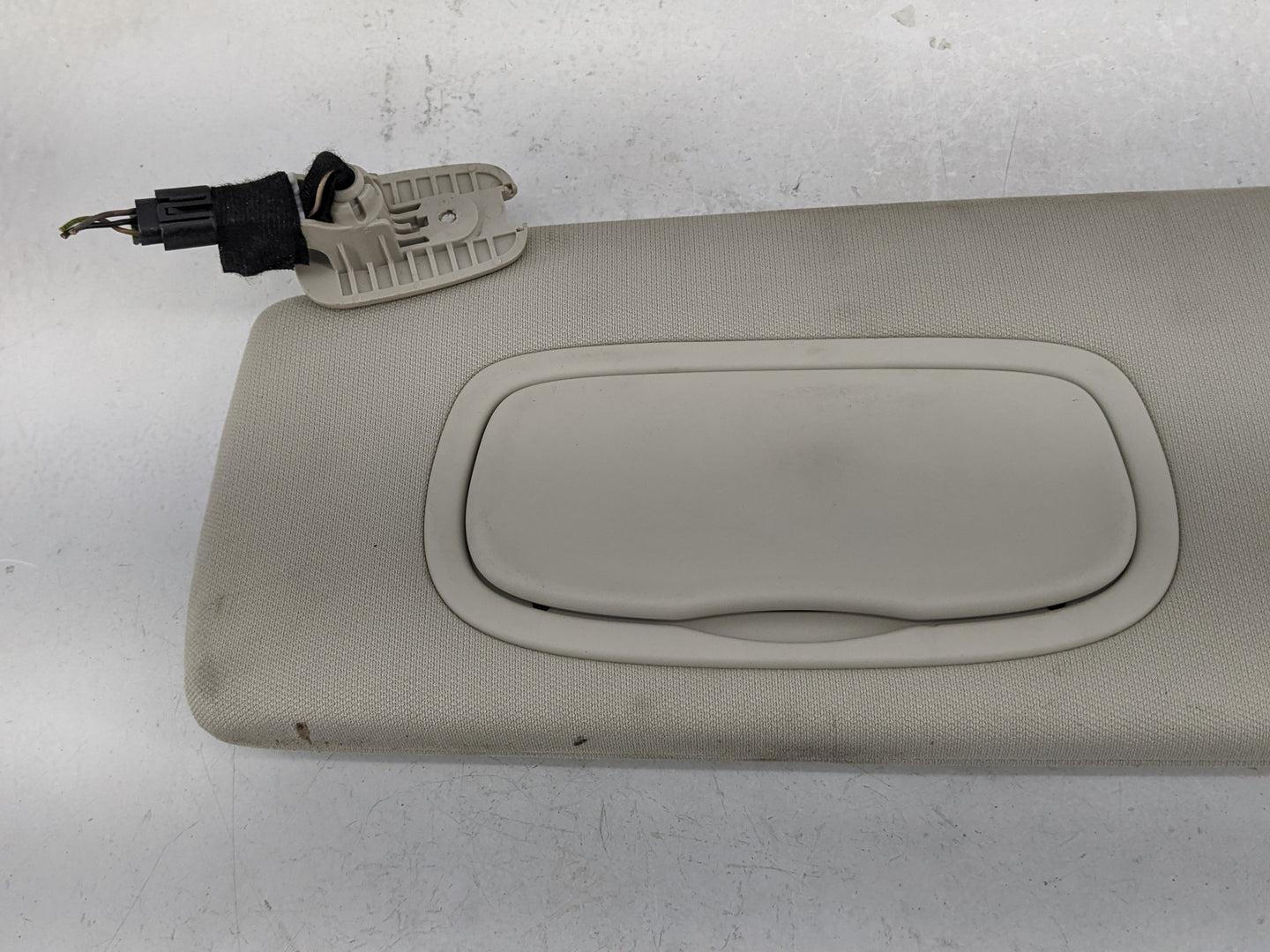 2014-2018 Jeep Cherokee Sun Visor Shade Replacement Driver Left Mirror Fits Fits 2014 2015 2016 2017 2018 OEM Used Auto Part