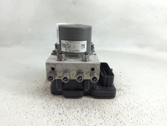 2015 Jeep Cherokee ABS Pump Control Module Replacement P/N:68237001AD Fits OEM Used Auto Parts - Oemusedautoparts1.com