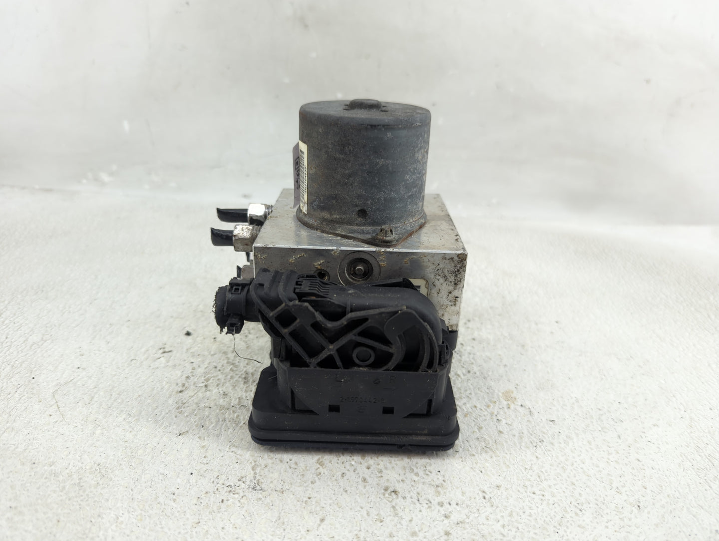2015 Jeep Cherokee ABS Pump Control Module Replacement P/N:68241676AC Fits OEM Used Auto Parts - Oemusedautoparts1.com