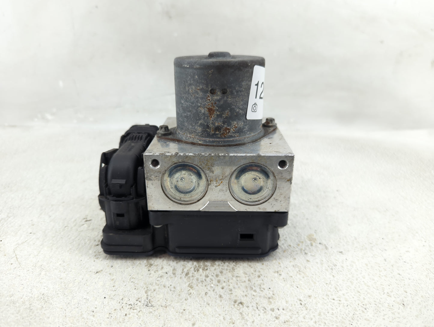 2015 Jeep Cherokee ABS Pump Control Module Replacement P/N:68241676AC Fits OEM Used Auto Parts - Oemusedautoparts1.com