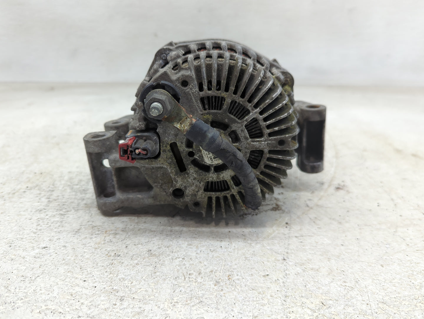 2014-2018 Jeep Cherokee Alternator Replacement Generator Charging Assembly Engine OEM Fits OEM Used Auto Parts - Oemusedauto