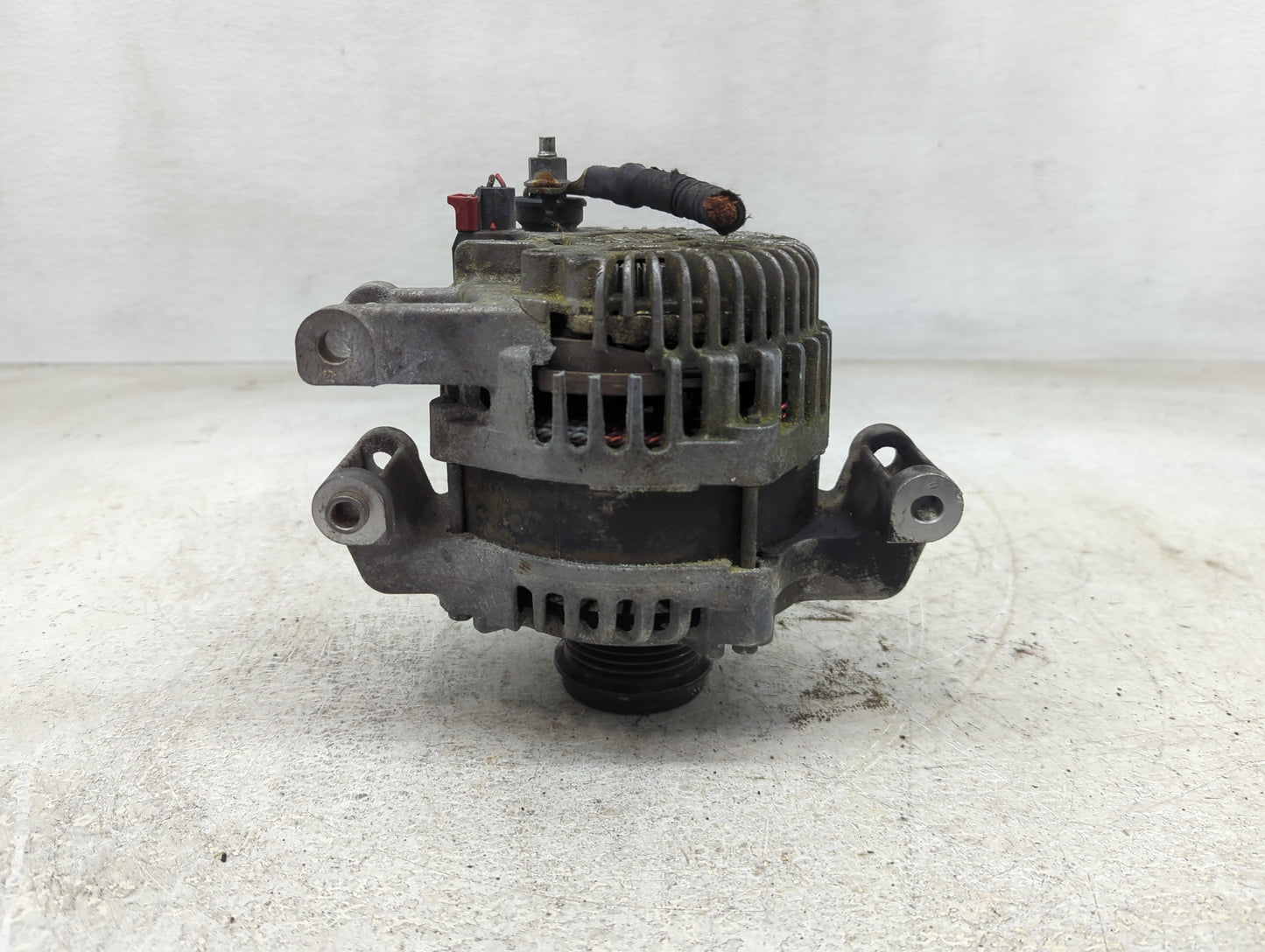 2014-2018 Jeep Cherokee Alternator Replacement Generator Charging Assembly Engine OEM Fits OEM Used Auto Parts - Oemusedauto