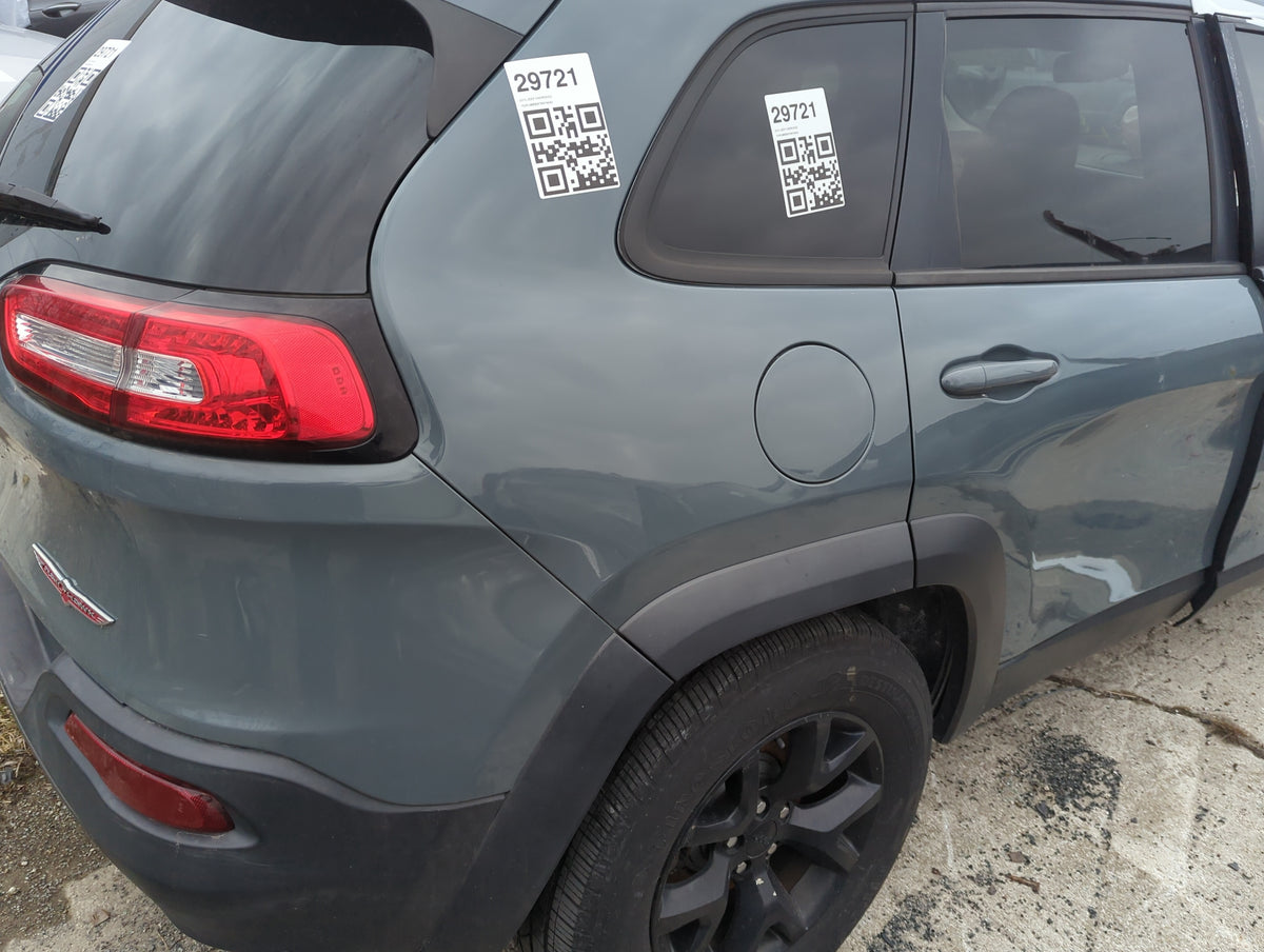 2014-2022 Jeep Cherokee Passenger Rear Door Oem 1304263 - Oemusedautoparts1.com