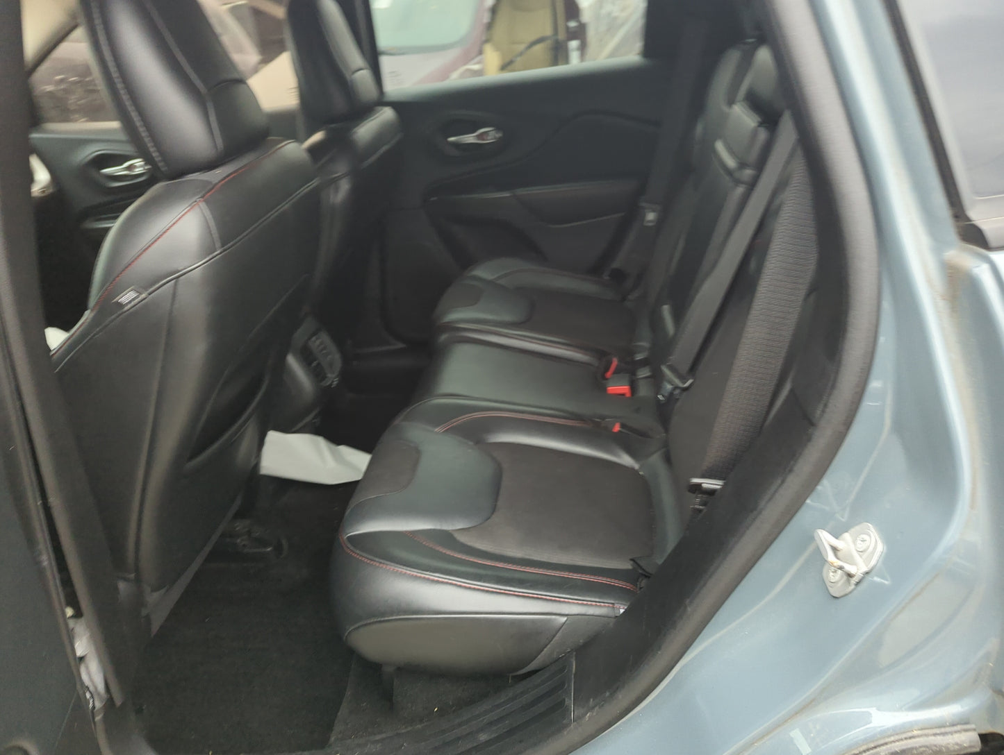 2015 Jeep Cherokee Rear Seat Oem 1304334 - Oemusedautoparts1.com