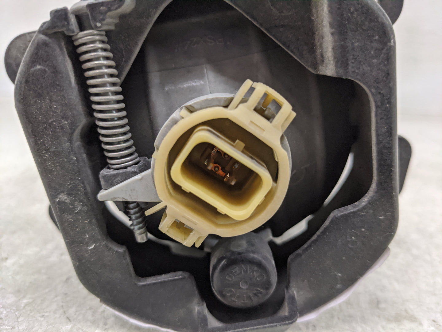 2014-2018 Jeep Cherokee Driver Left Oem Fog Light Lamp - Oemusedautoparts1.com