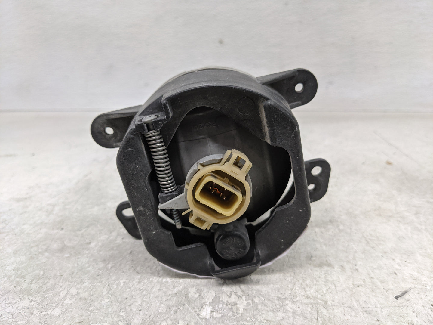 2014-2018 Jeep Cherokee Driver Left Oem Fog Light Lamp - Oemusedautoparts1.com