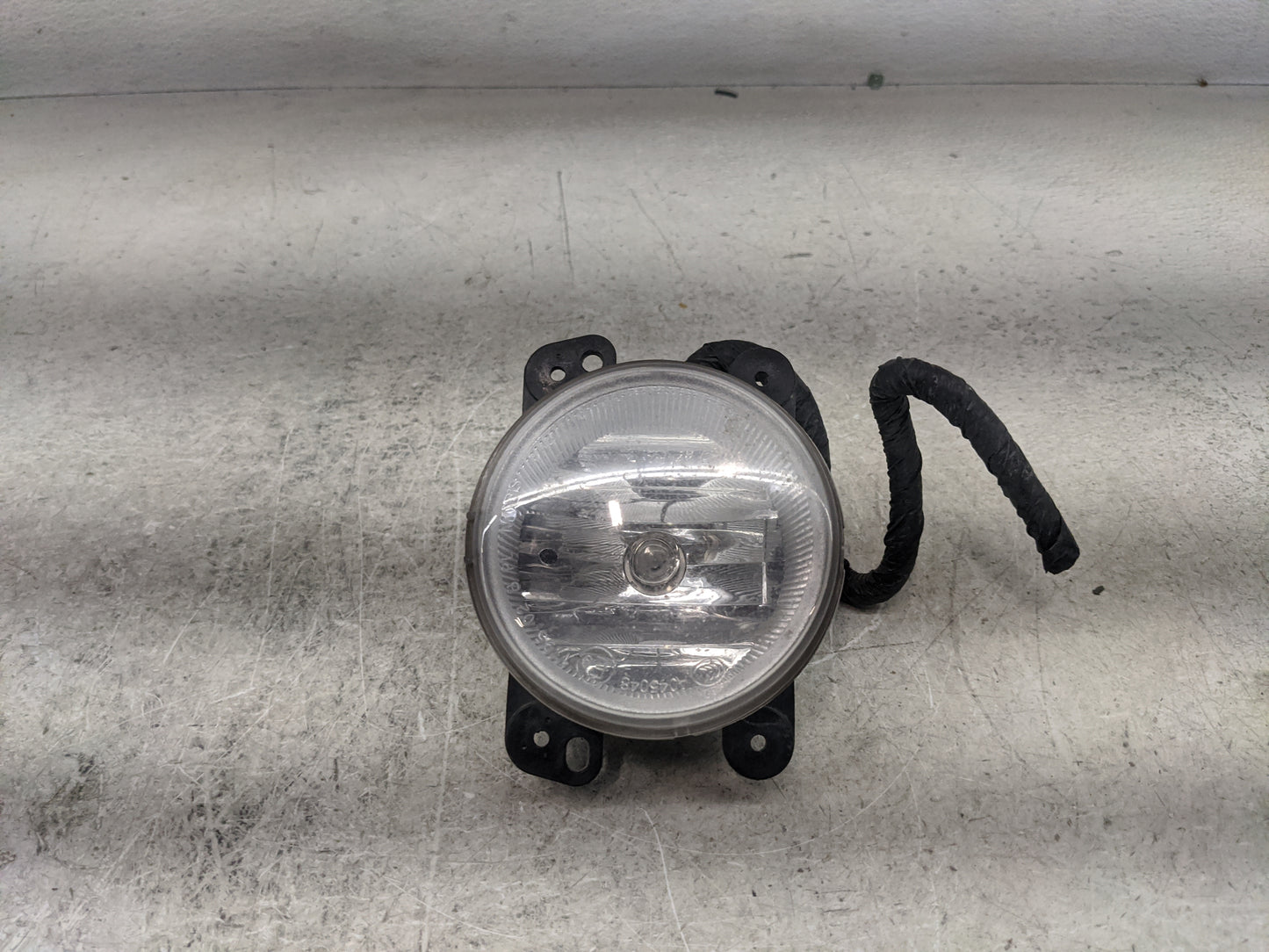 2014-2018 Jeep Cherokee Passenger Right Oem Front Light Lamp - Oemusedautoparts1.com