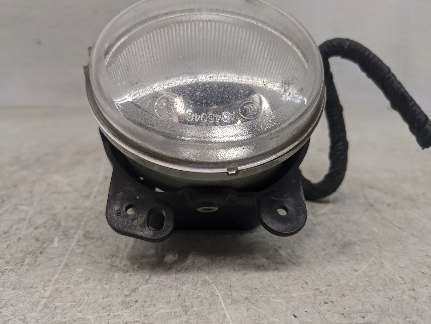 2014-2018 Jeep Cherokee Passenger Right Oem Front Light Lamp - Oemusedautoparts1.com