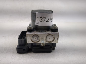 compare product 2015 Jeep Cherokee ABS Pump Control Module Replacement P/N:P68237001AC Fits OEM Used Auto Parts