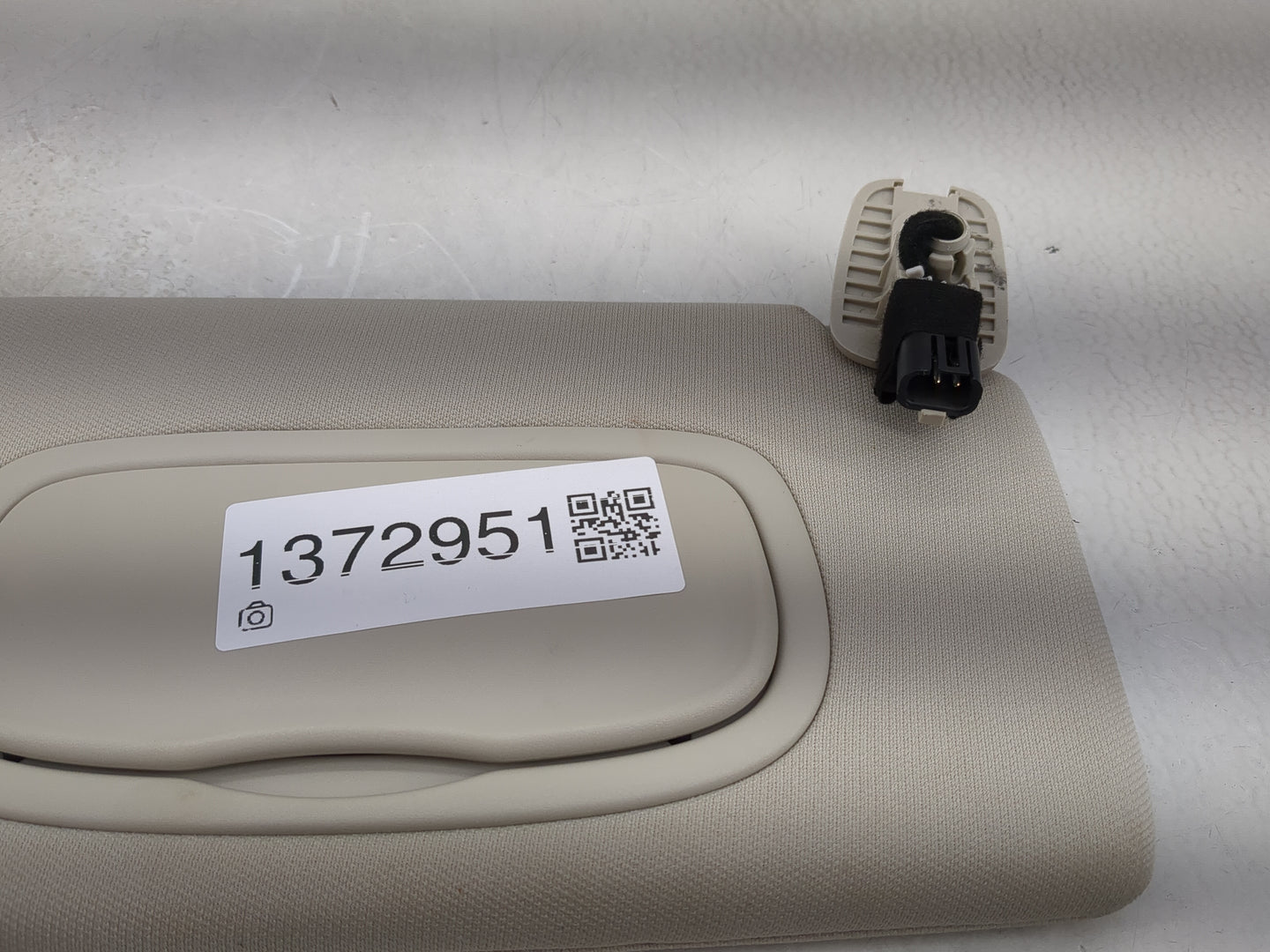 2014-2018 Jeep Cherokee Sun Visor Shade Replacement Passenger Right Mirror Fits Fits 2014 2015 2016 2017 2018 OEM Used Auto 
