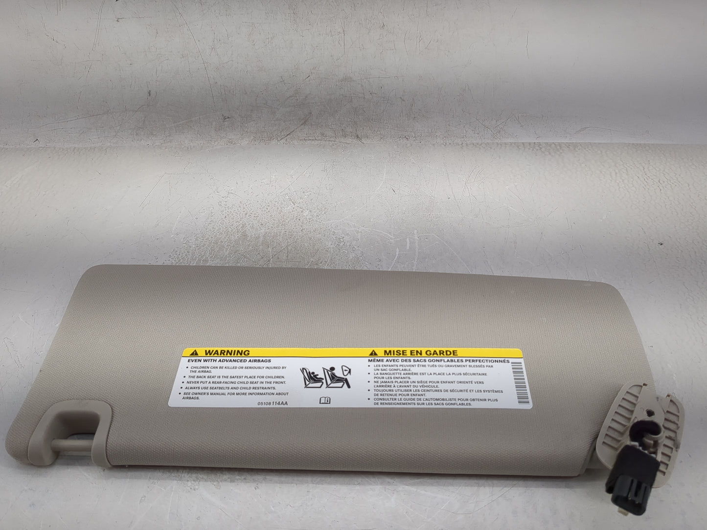 2014-2018 Jeep Cherokee Sun Visor Shade Replacement Passenger Right Mirror Fits Fits 2014 2015 2016 2017 2018 OEM Used Auto 