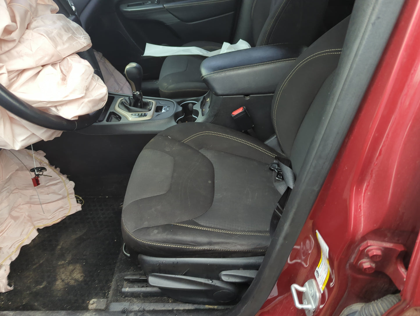 2015-2022 Jeep Cherokee Driver Front Seat Oem - Oemusedautoparts1.com