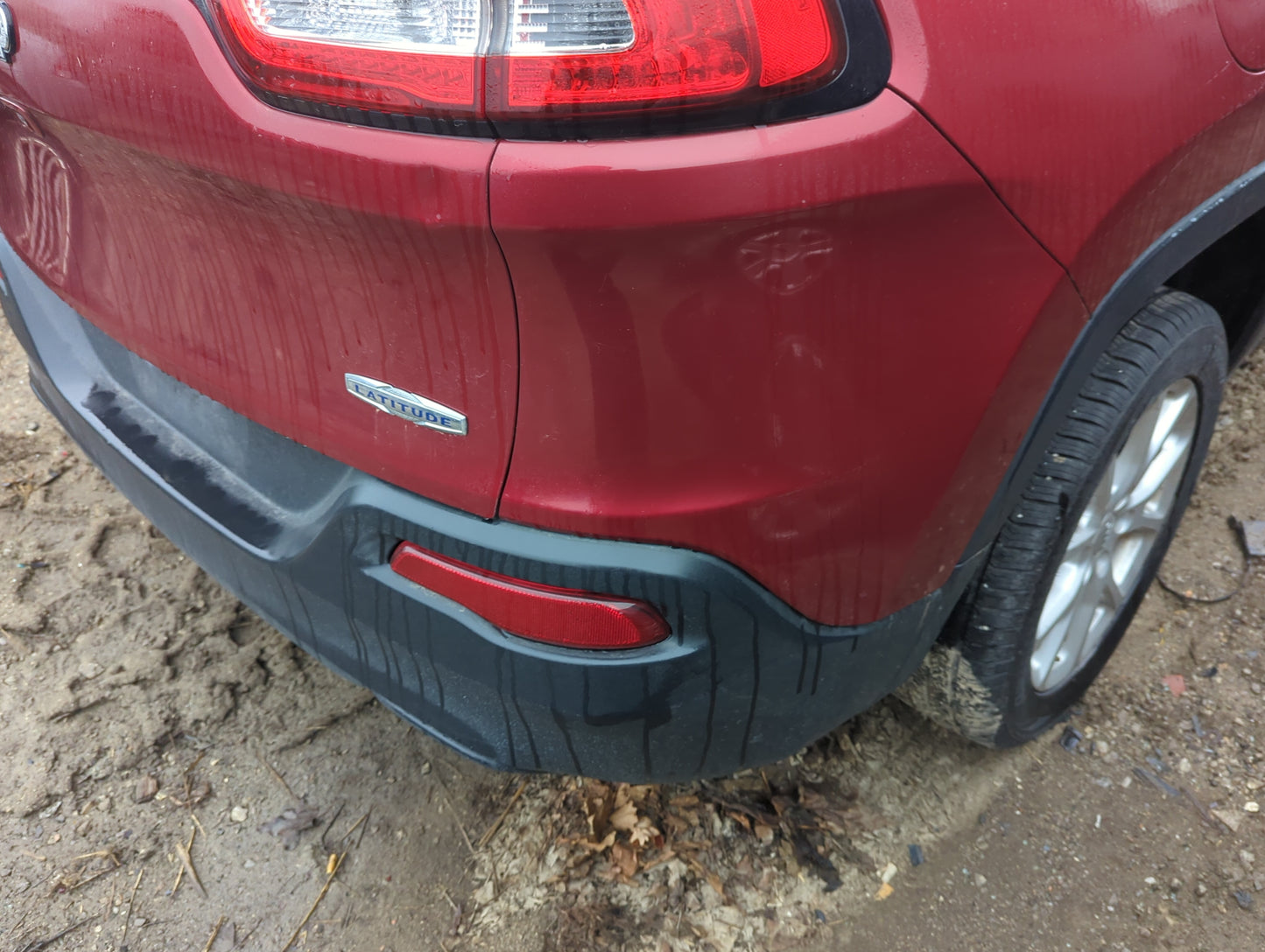 2014-2018 Jeep Cherokee Rear Bumper Assembly Oem 1386656 - Oemusedautoparts1.com