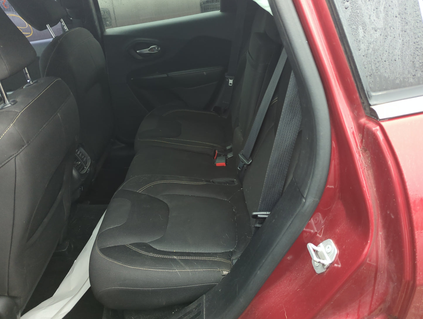 2015 Jeep Cherokee Rear Seat Oem 1386728 - Oemusedautoparts1.com