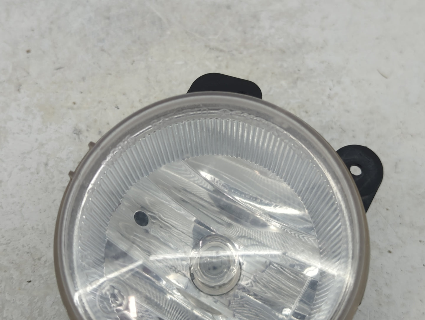 2014-2018 Jeep Cherokee Driver Left Oem Fog Light Lamp - Oemusedautoparts1.com