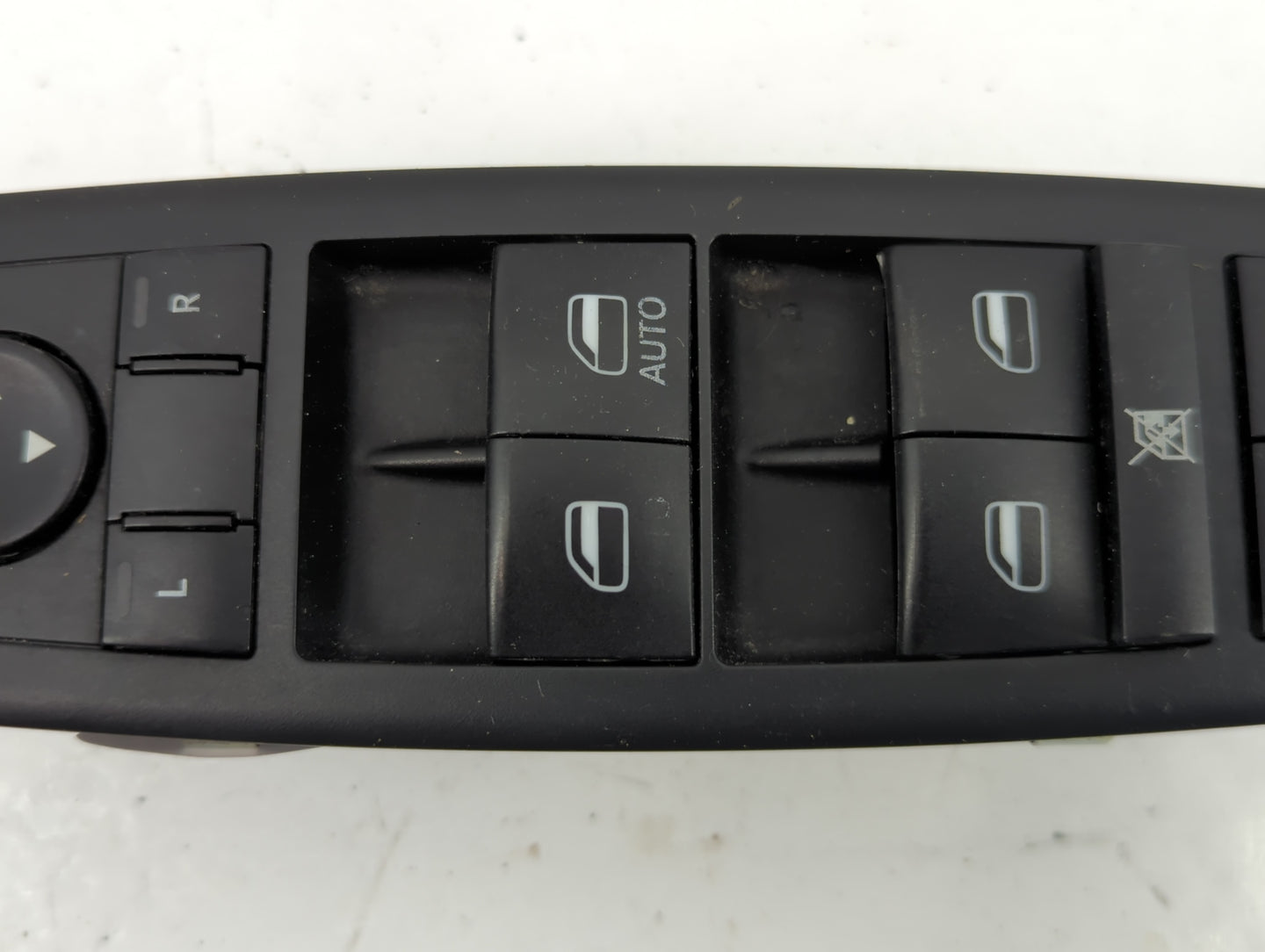 2015-2022 Jeep Cherokee Master Power Window Switch Replacement Driver Side Left P/N:68141894AA Fits OEM Used Auto Parts - Oe