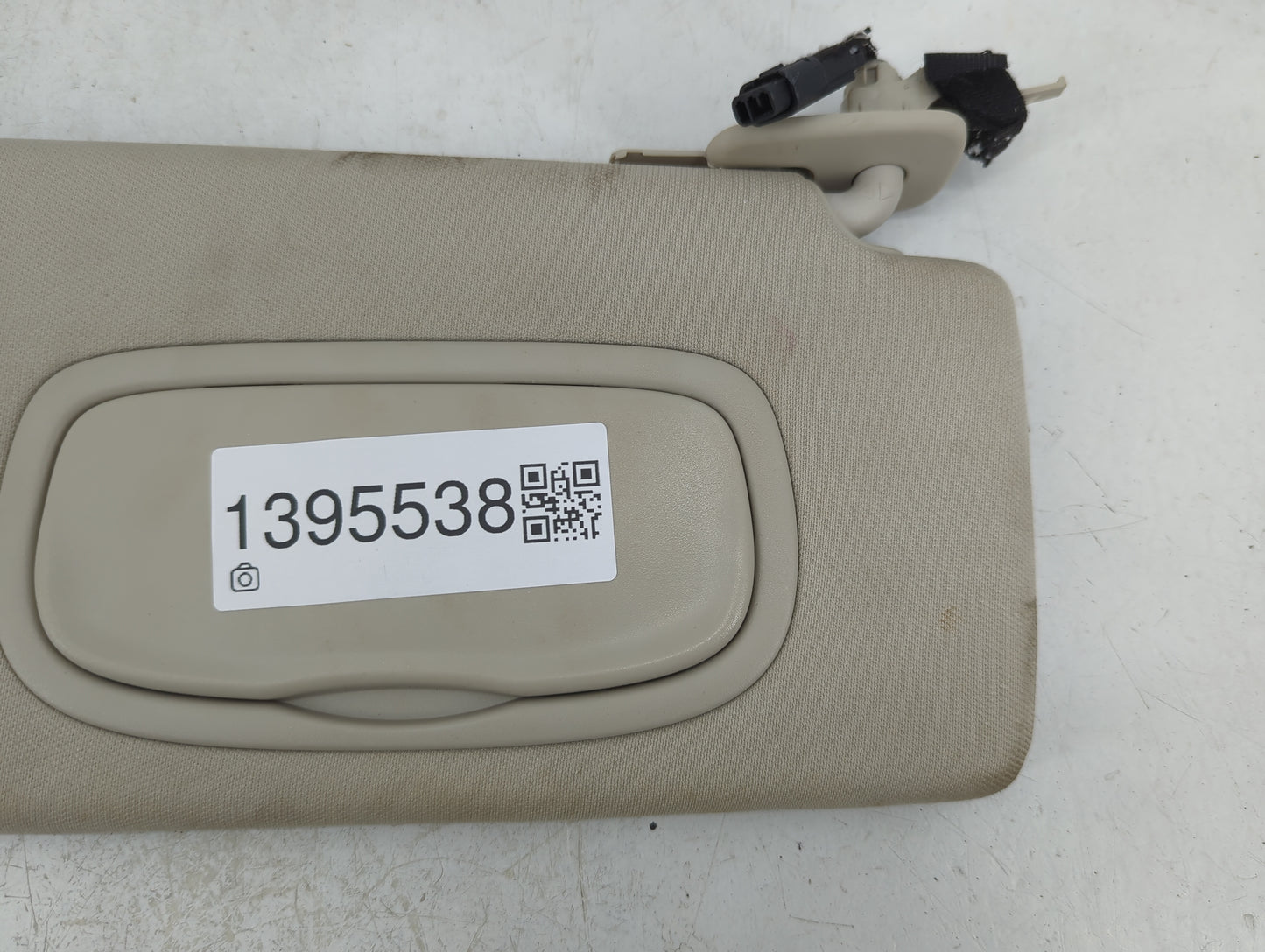 2014-2018 Jeep Cherokee Sun Visor Shade Replacement Passenger Right Mirror Fits Fits 2014 2015 2016 2017 2018 OEM Used Auto 