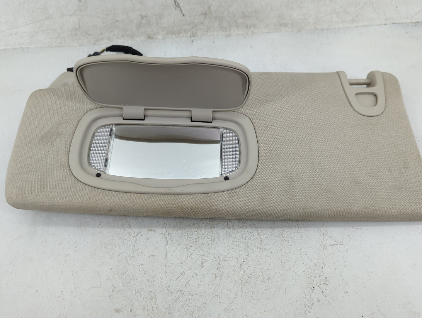 2014-2018 Jeep Cherokee Sun Visor Shade Replacement Driver Left Mirror Fits Fits 2014 2015 2016 2017 2018 OEM Used Auto Part