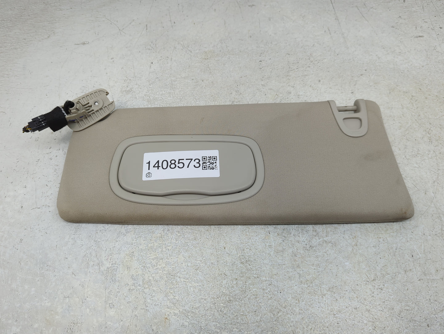 2014-2018 Jeep Cherokee Sun Visor Shade Replacement Driver Left Mirror Fits Fits 2014 2015 2016 2017 2018 OEM Used Auto Part