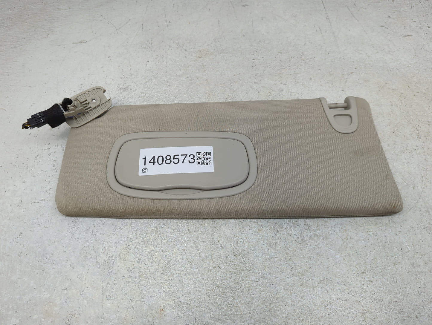 2014-2018 Jeep Cherokee Sun Visor Shade Replacement Driver Left Mirror Fits Fits 2014 2015 2016 2017 2018 OEM Used Auto Part