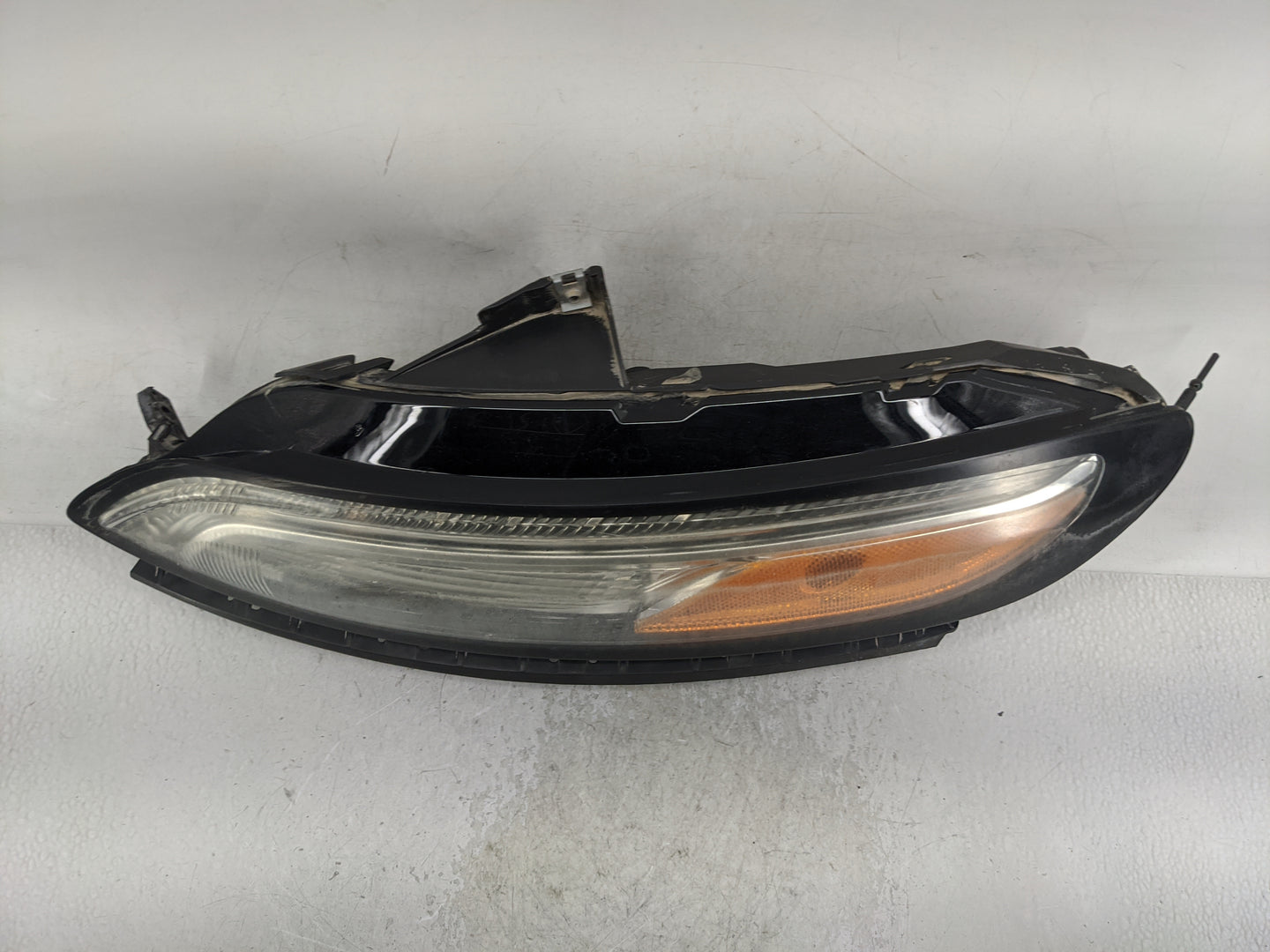 2014-2018 Jeep Cherokee Driver Left Oem Front Light Lamp - Oemusedautoparts1.com