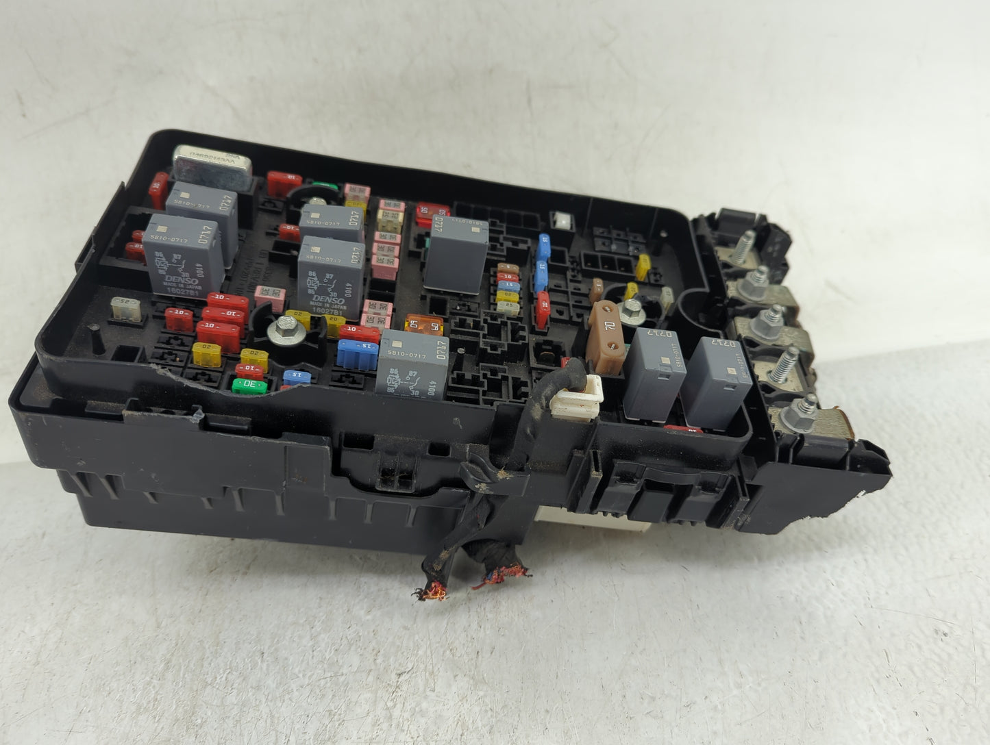 2015-2015 Jeep Cherokee Fusebox Fuse Box Relay Module Tipm - Oemusedautoparts1.com