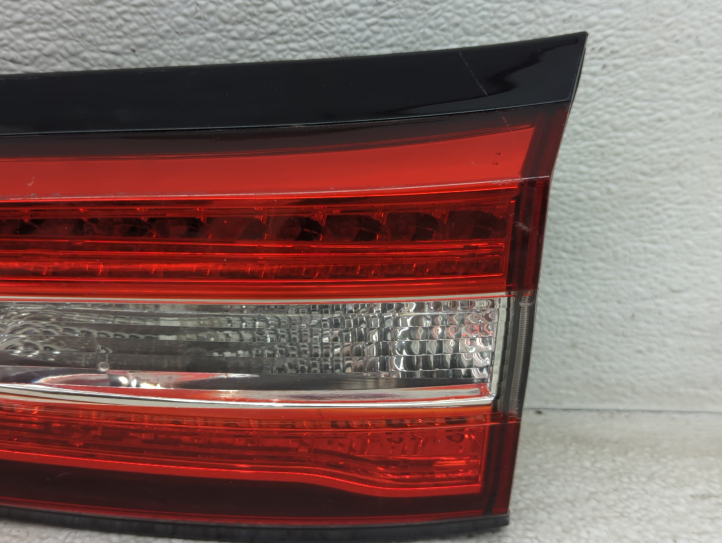 2014-2018 Jeep Cherokee Tail Light Assembly Passenger Right OEM Fits Fits 2014 2015 2016 2017 2018 OEM Used Auto Parts - Oem