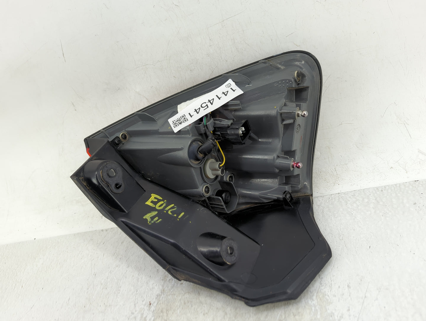 2014-2018 Jeep Cherokee Tail Light Assembly Passenger Right OEM Fits Fits 2014 2015 2016 2017 2018 OEM Used Auto Parts - Oem