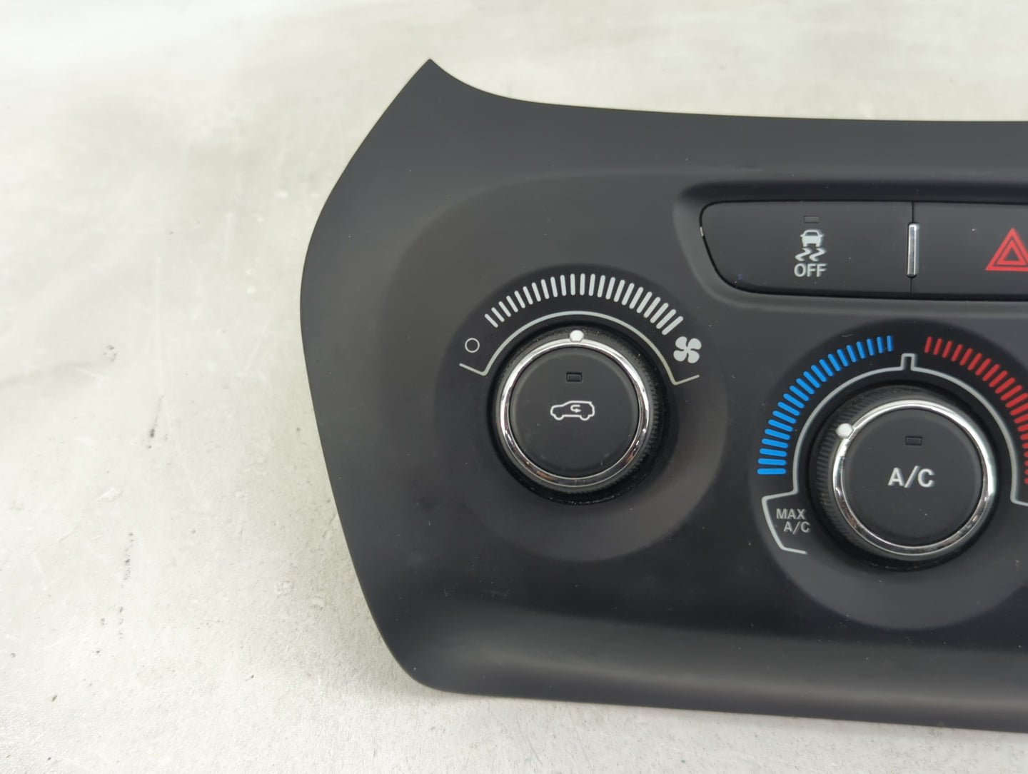 2015-2018 Jeep Cherokee Climate Control Module Temperature AC/Heater Replacement P/N:5VC84DX9AA Fits Fits 2015 2016 2017 201