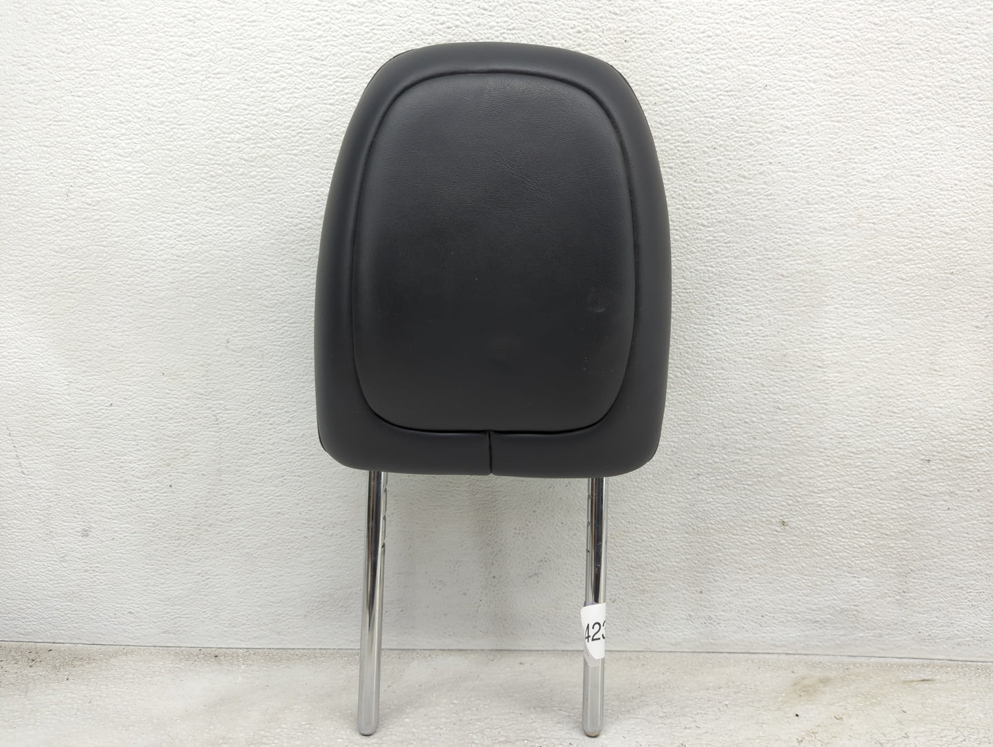 2015-2022 Jeep Cherokee Headrest Head Rest Front Driver Passenger Seat Fits Fits 2015 2016 2017 2018 2019 2020 2021 2022 OEM