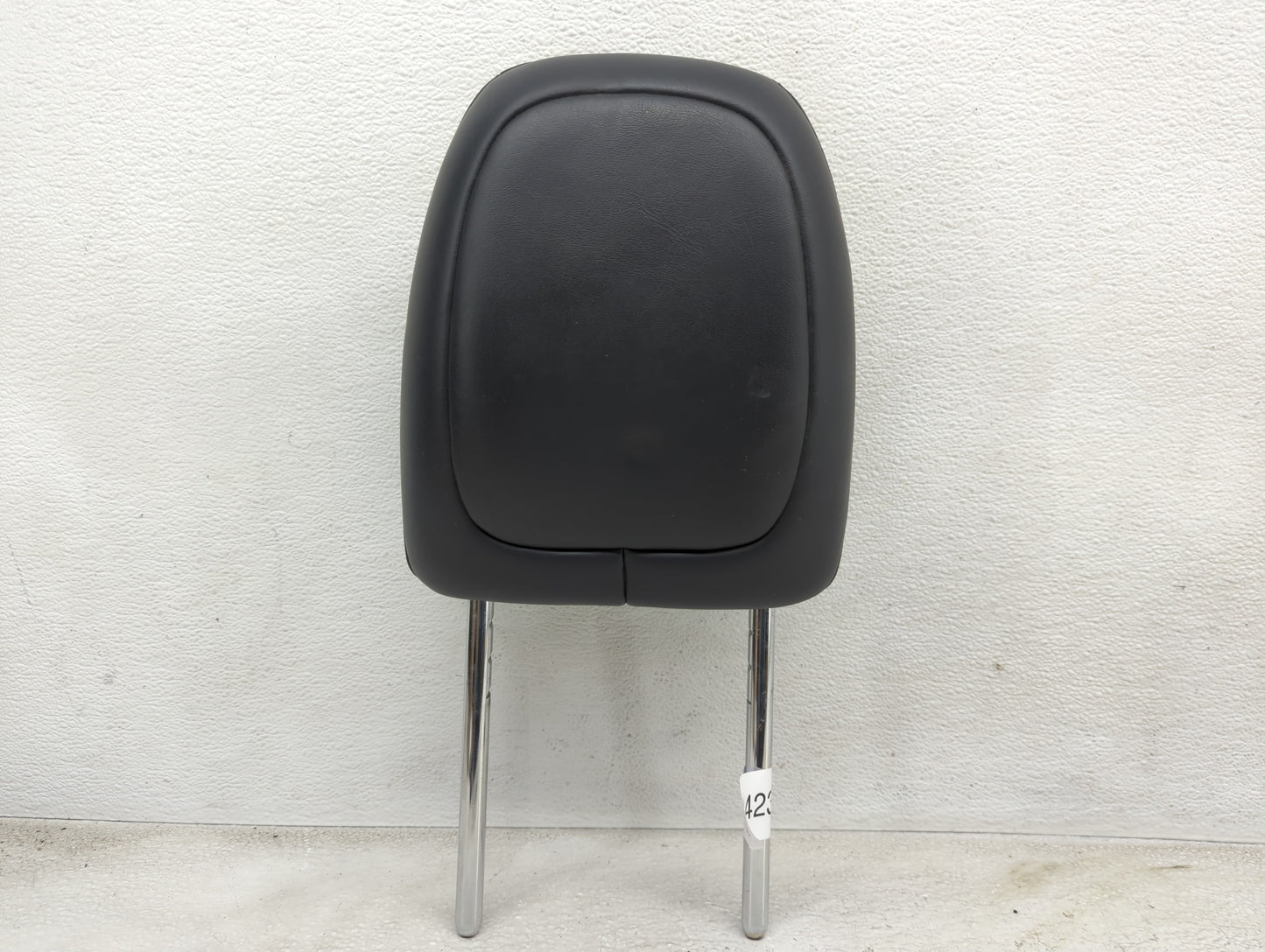 2015-2022 Jeep Cherokee Headrest Head Rest Front Driver Passenger Seat Fits Fits 2015 2016 2017 2018 2019 2020 2021 2022 OEM