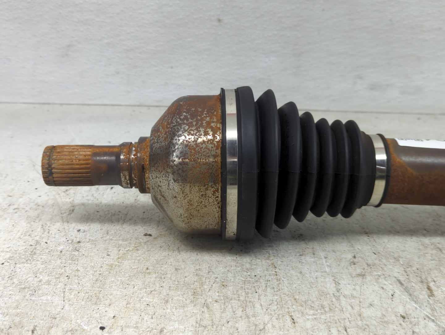 2014-2018 Jeep Cherokee Axle Shaft Front Passenger Cv C/v - Oemusedautoparts1.com