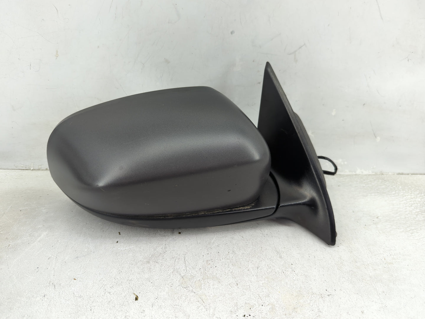2014-2021 Jeep Cherokee Passenger Right Side View Manual Door Mirror - Oemusedautoparts1.com