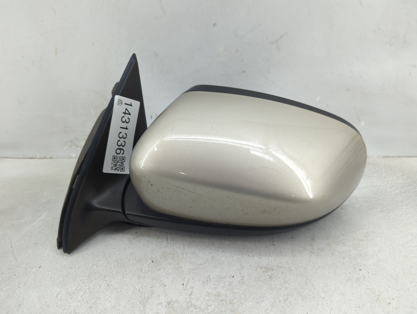 2014-2021 Jeep Cherokee Driver Left Side View Power Door Mirror - Oemusedautoparts1.com