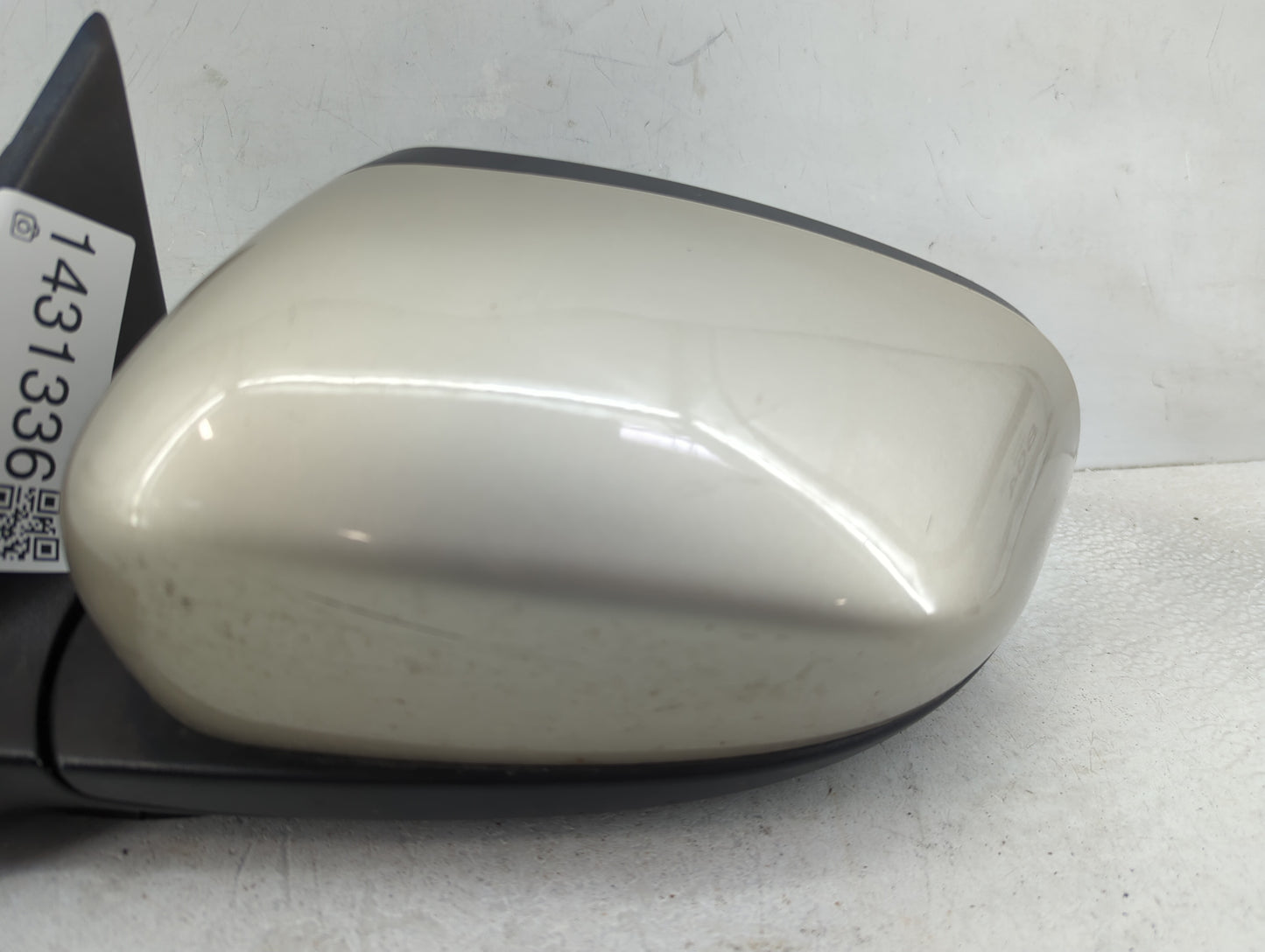 2014-2021 Jeep Cherokee Driver Left Side View Power Door Mirror - Oemusedautoparts1.com