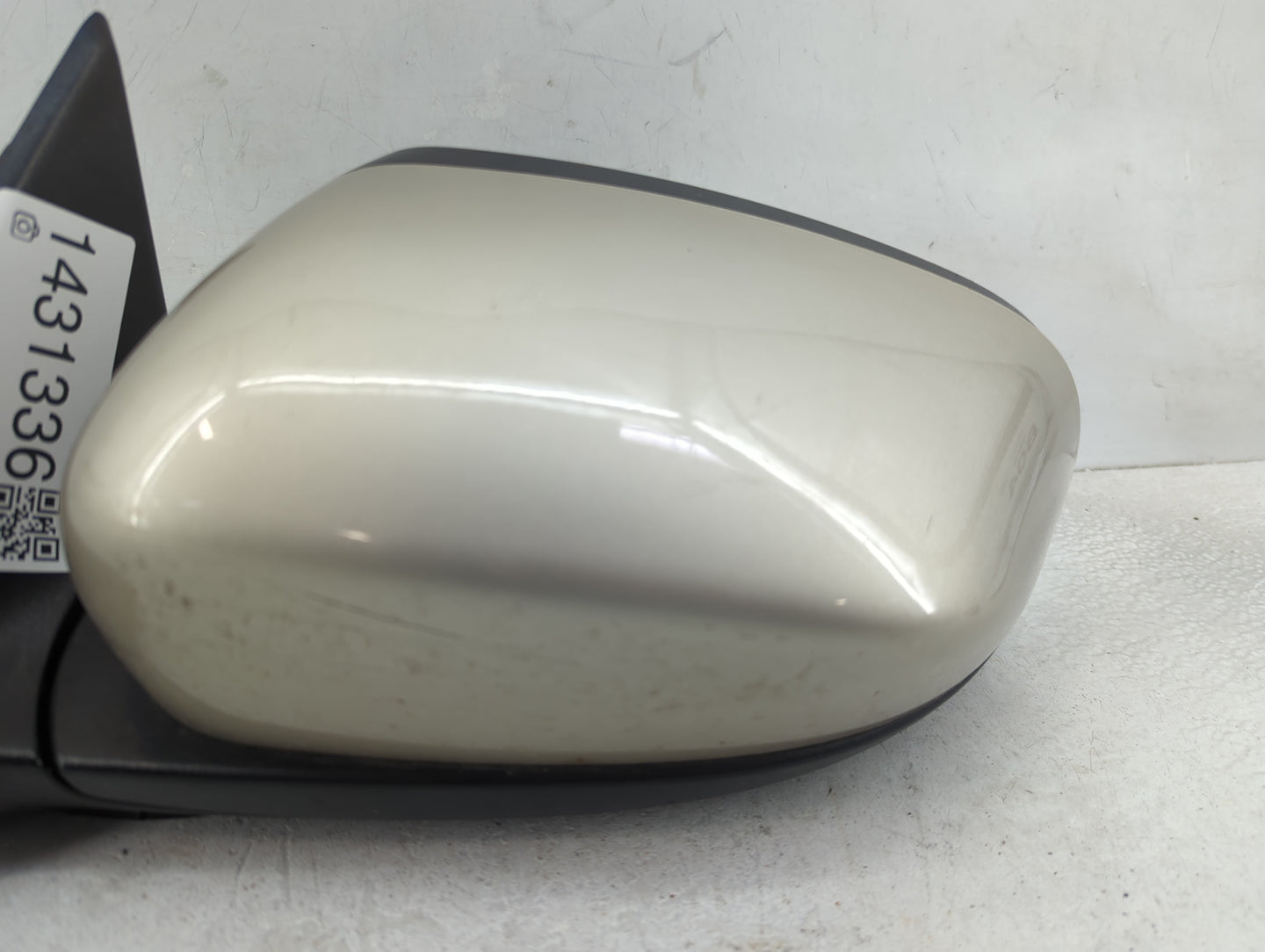 2014-2021 Jeep Cherokee Driver Left Side View Power Door Mirror - Oemusedautoparts1.com