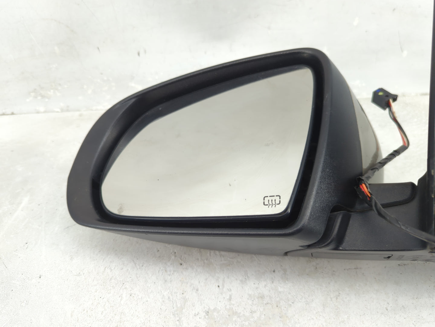 2014-2021 Jeep Cherokee Driver Left Side View Power Door Mirror - Oemusedautoparts1.com
