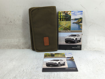 2015 Jeep Cherokee Owners Manual Book Guide P/N:15KL74-926-AA 15KL74-426-AA OEM Used Auto Parts - Oemusedautoparts1.com