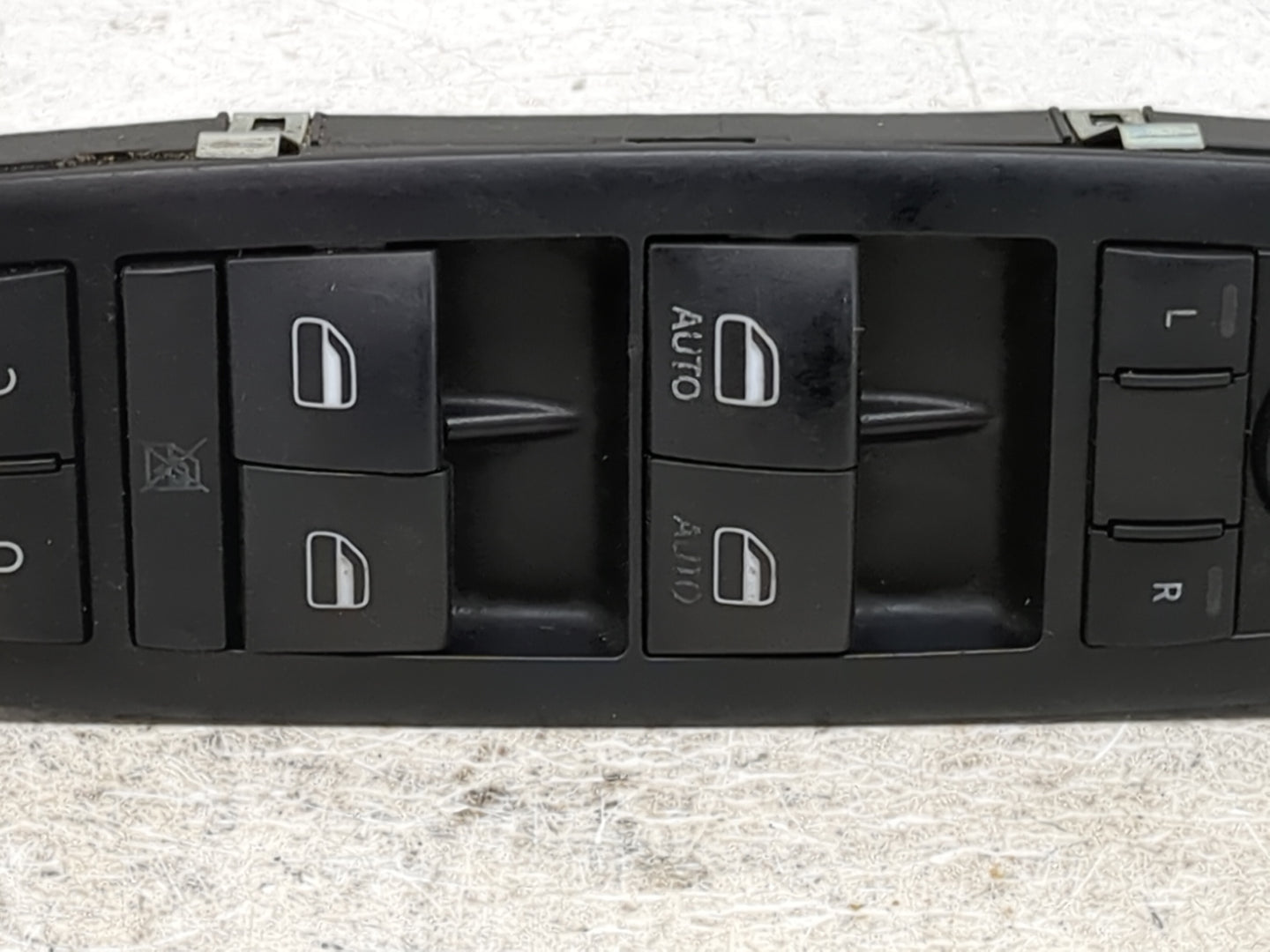 2015-2022 Jeep Cherokee Master Power Window Switch Replacement Driver Side Left P/N:68231805AA Fits OEM Used Auto Parts - Oe
