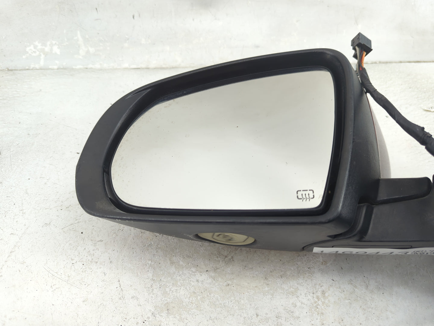 2014-2021 Jeep Cherokee Driver Side View Mirror - Left Door Mirror OEM Used - Oemusedautoparts1.com