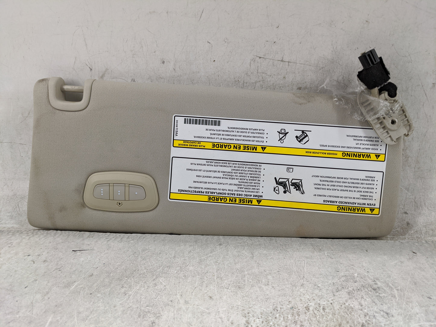 2014-2018 Jeep Cherokee Sun Visor Shade Replacement Driver Left Mirror Fits Fits 2014 2015 2016 2017 2018 OEM Used Auto Part